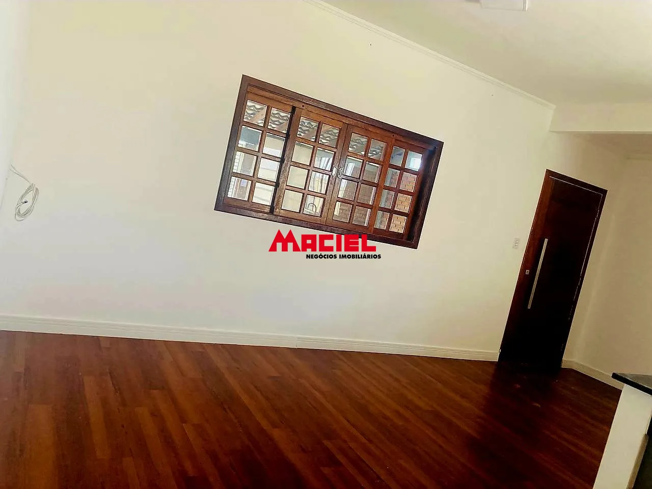 Comprar Casa / Padr&atilde;o em S&atilde;o Jos&eacute; dos Campos R$ 405.000,00 - Foto 1