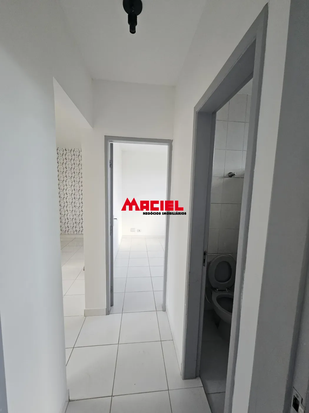 Alugar Apartamento / Padr&atilde;o em S&atilde;o Jos&eacute; dos Campos R$ 1.800,00 - Foto 7