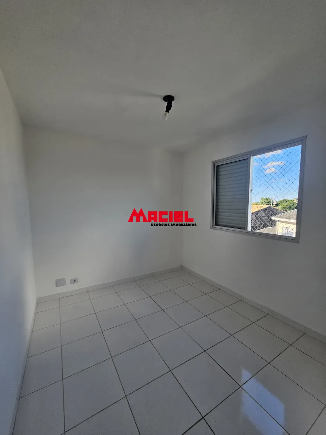 Alugar Apartamento / Padr&atilde;o em S&atilde;o Jos&eacute; dos Campos R$ 1.800,00 - Foto 9