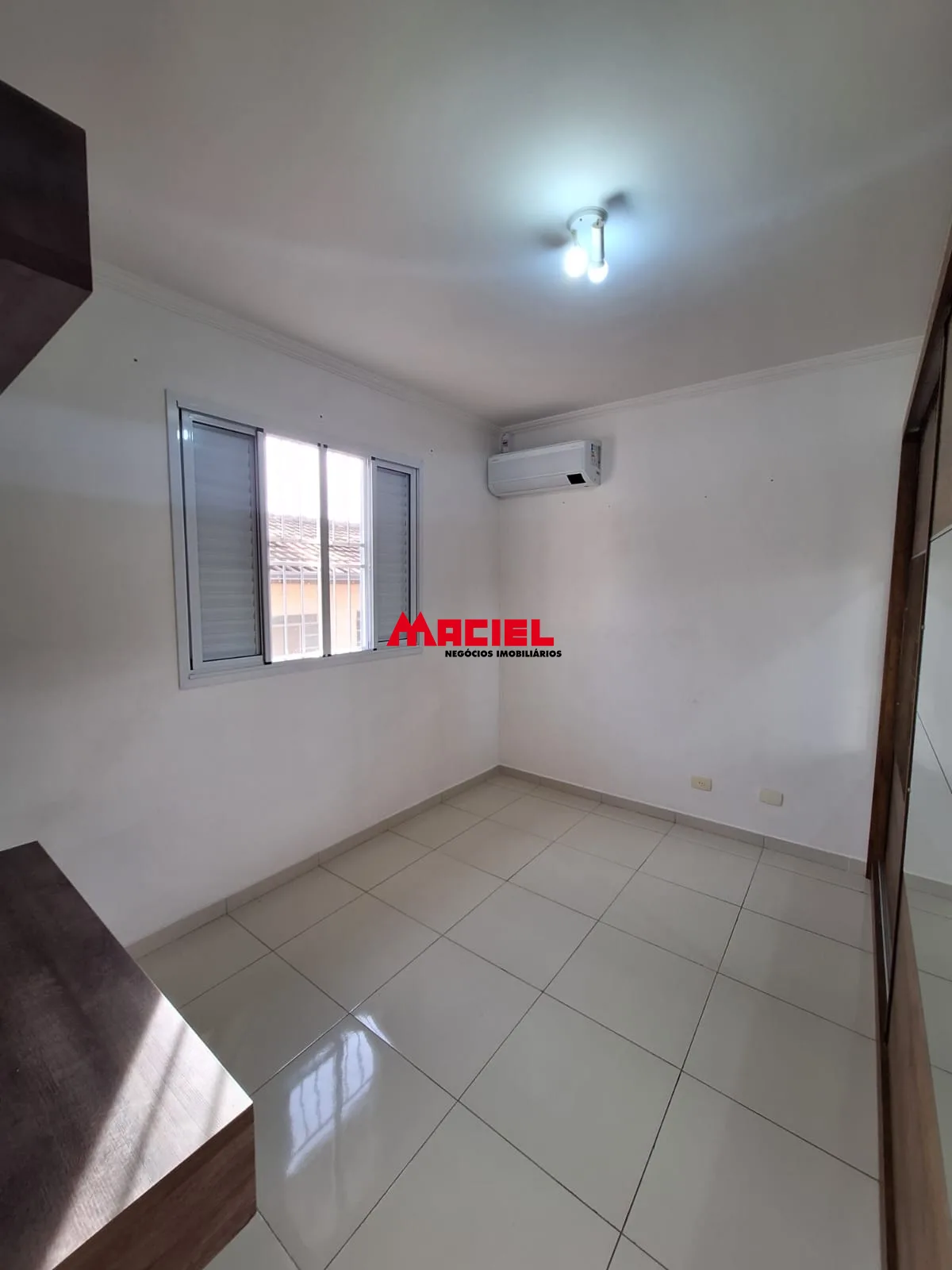Alugar Apartamento / Padr&atilde;o em S&atilde;o Jos&eacute; dos Campos R$ 1.700,00 - Foto 7
