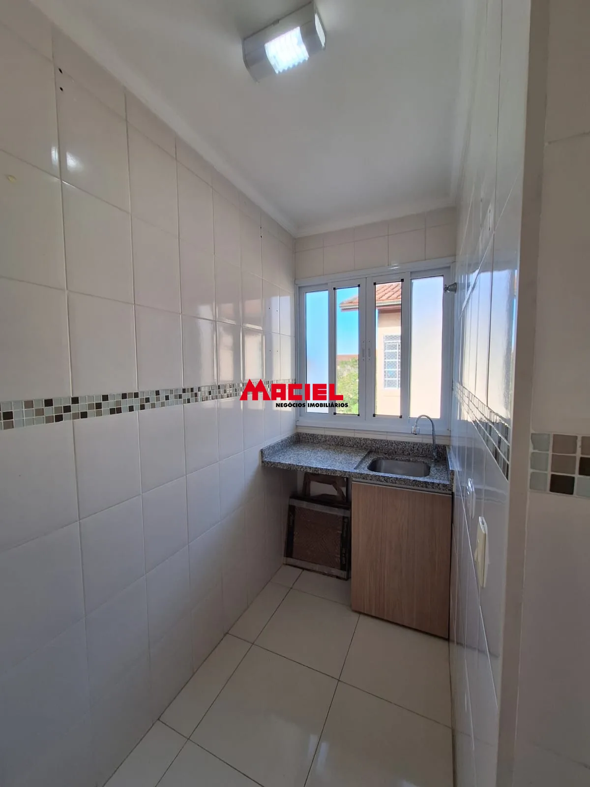 Alugar Apartamento / Padr&atilde;o em S&atilde;o Jos&eacute; dos Campos R$ 1.700,00 - Foto 11
