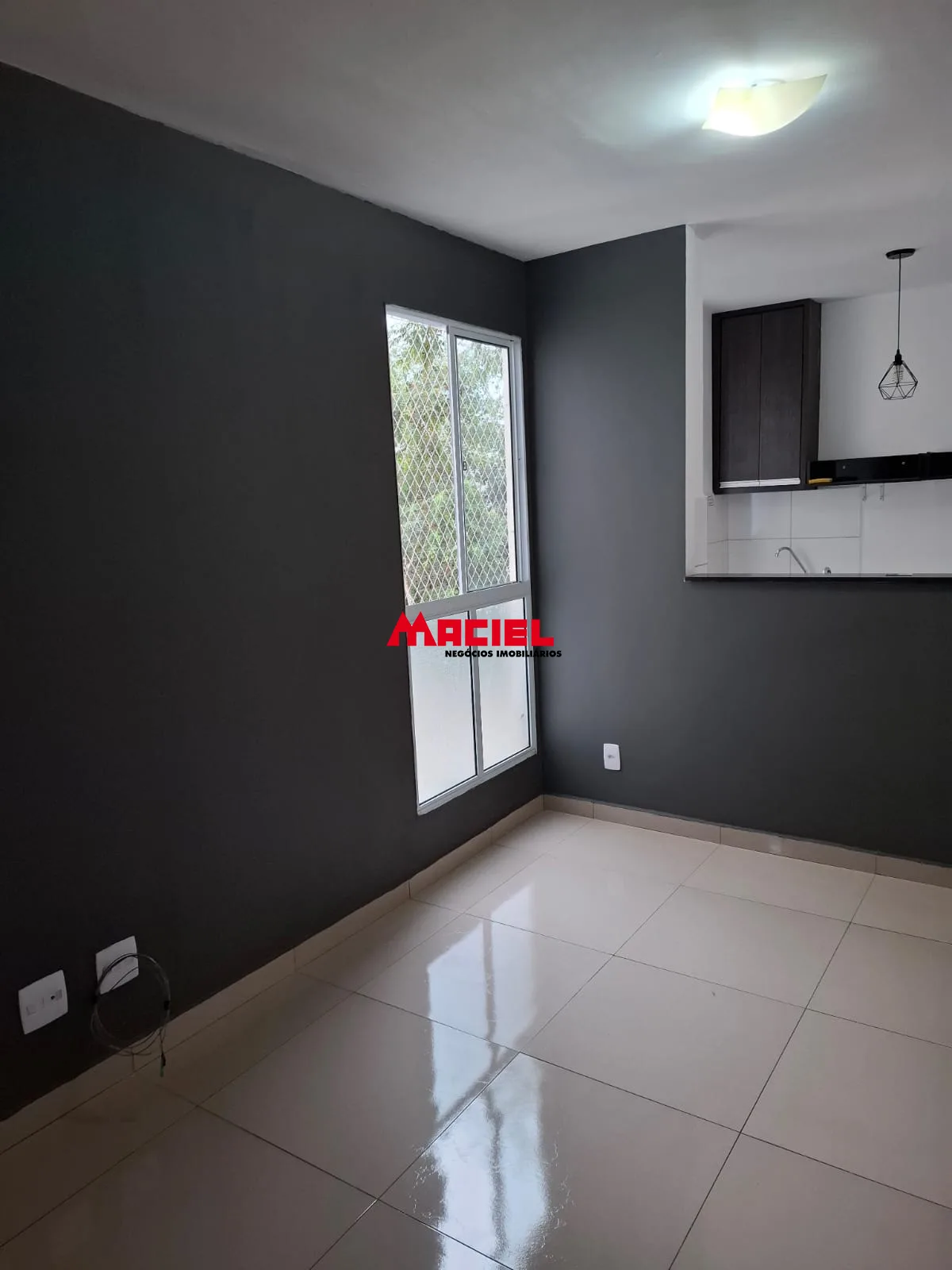 Alugar Apartamento / Padr&atilde;o em S&atilde;o Jos&eacute; dos Campos R$ 1.200,00 - Foto 2