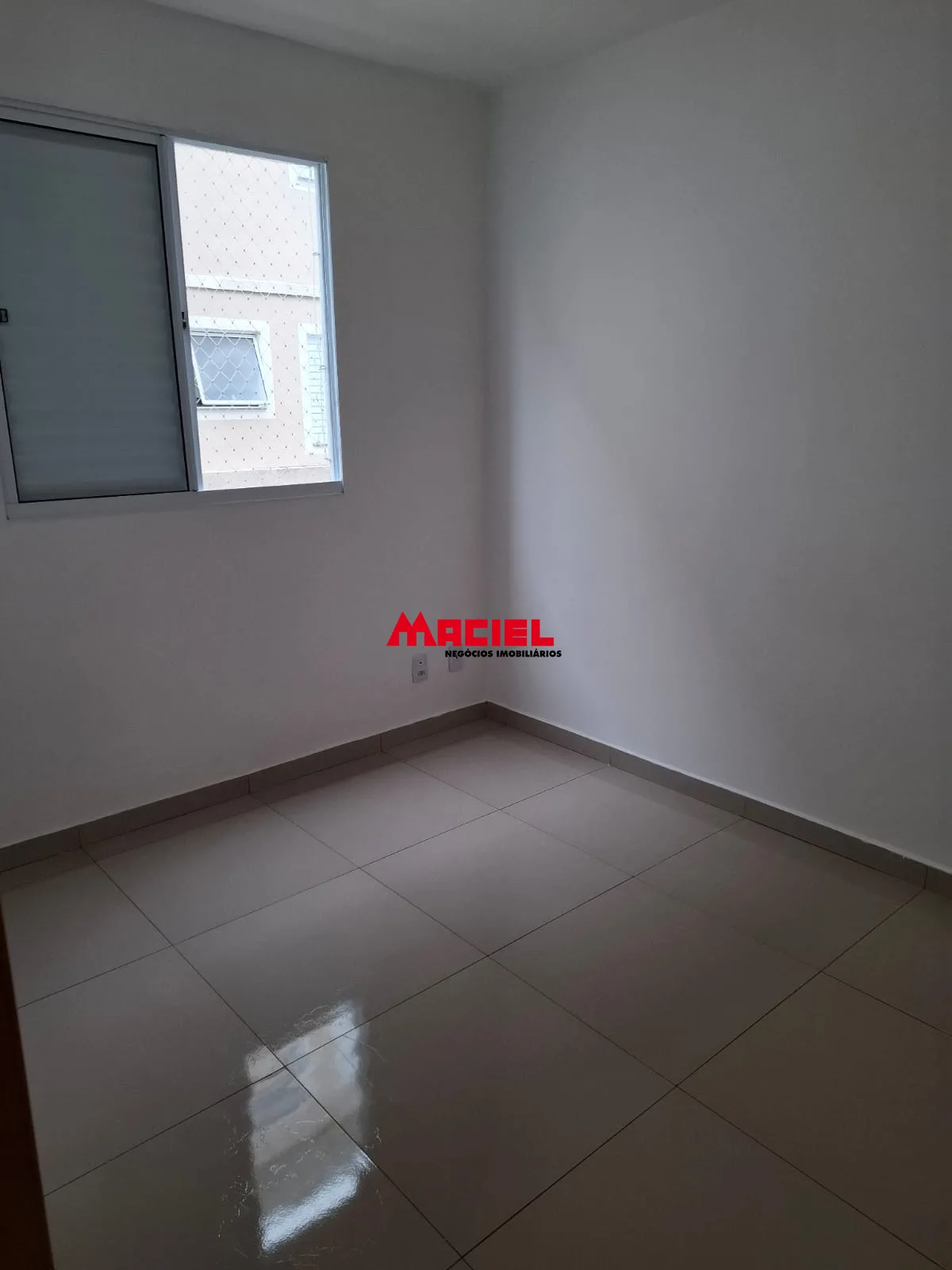Alugar Apartamento / Padr&atilde;o em S&atilde;o Jos&eacute; dos Campos R$ 1.200,00 - Foto 3