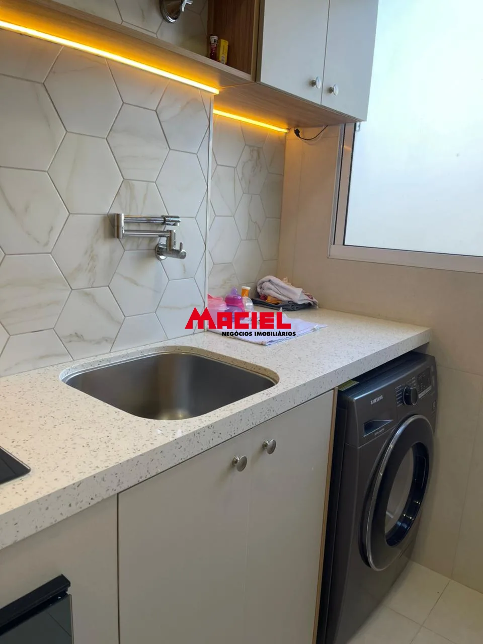 Alugar Apartamento / Padr&atilde;o em S&atilde;o Jos&eacute; dos Campos R$ 2.500,00 - Foto 13