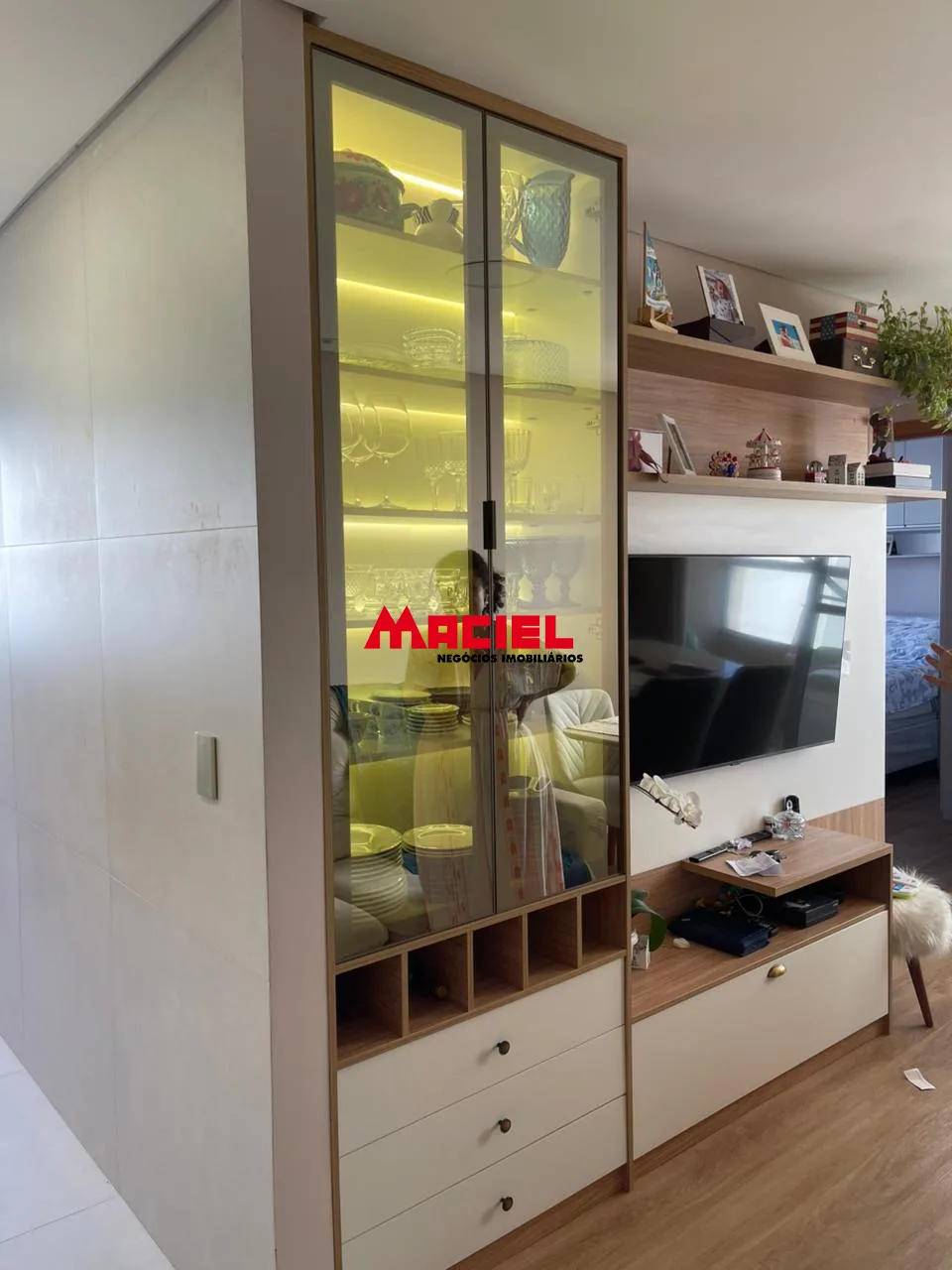 Alugar Apartamento / Padr&atilde;o em S&atilde;o Jos&eacute; dos Campos R$ 2.500,00 - Foto 14