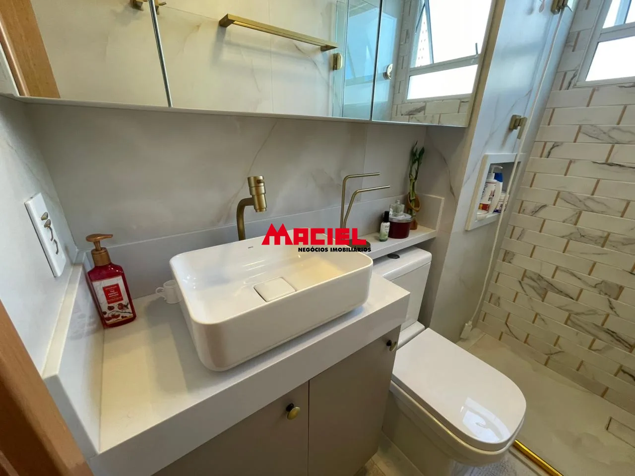 Alugar Apartamento / Padr&atilde;o em S&atilde;o Jos&eacute; dos Campos R$ 2.500,00 - Foto 17