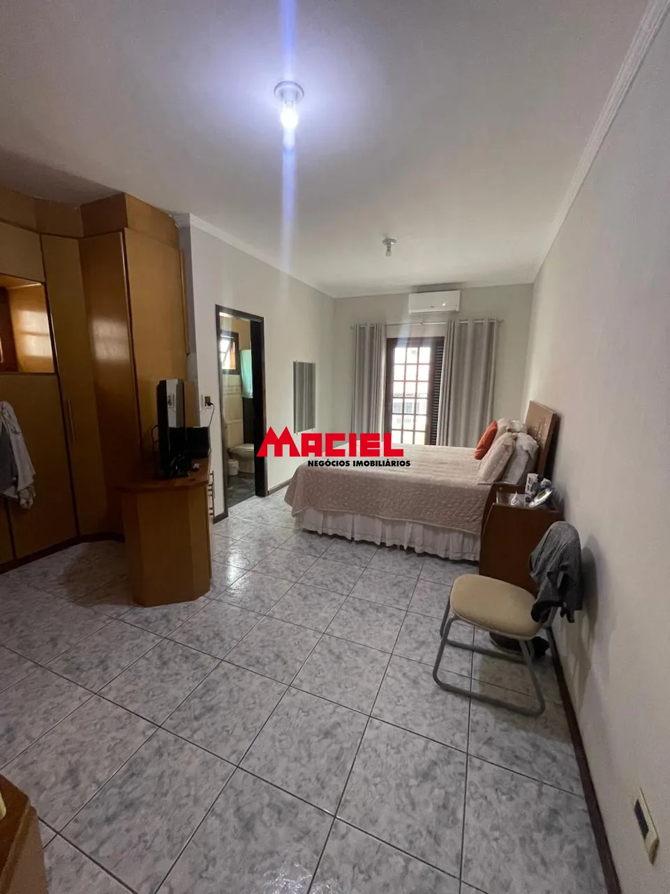 Alugar Casa / Sobrado em S&atilde;o Jos&eacute; dos Campos R$ 4.900,00 - Foto 18