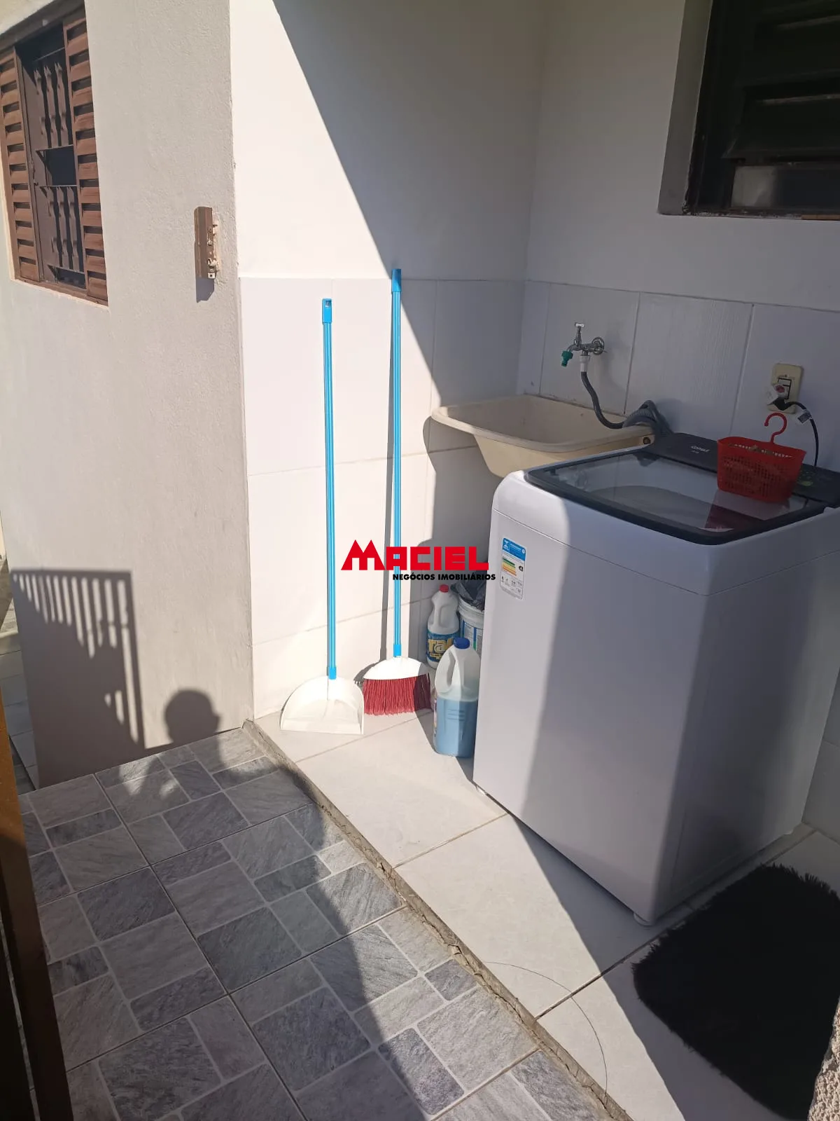 Alugar Casa / Sobrado em S&atilde;o Jos&eacute; dos Campos R$ 3.350,00 - Foto 7