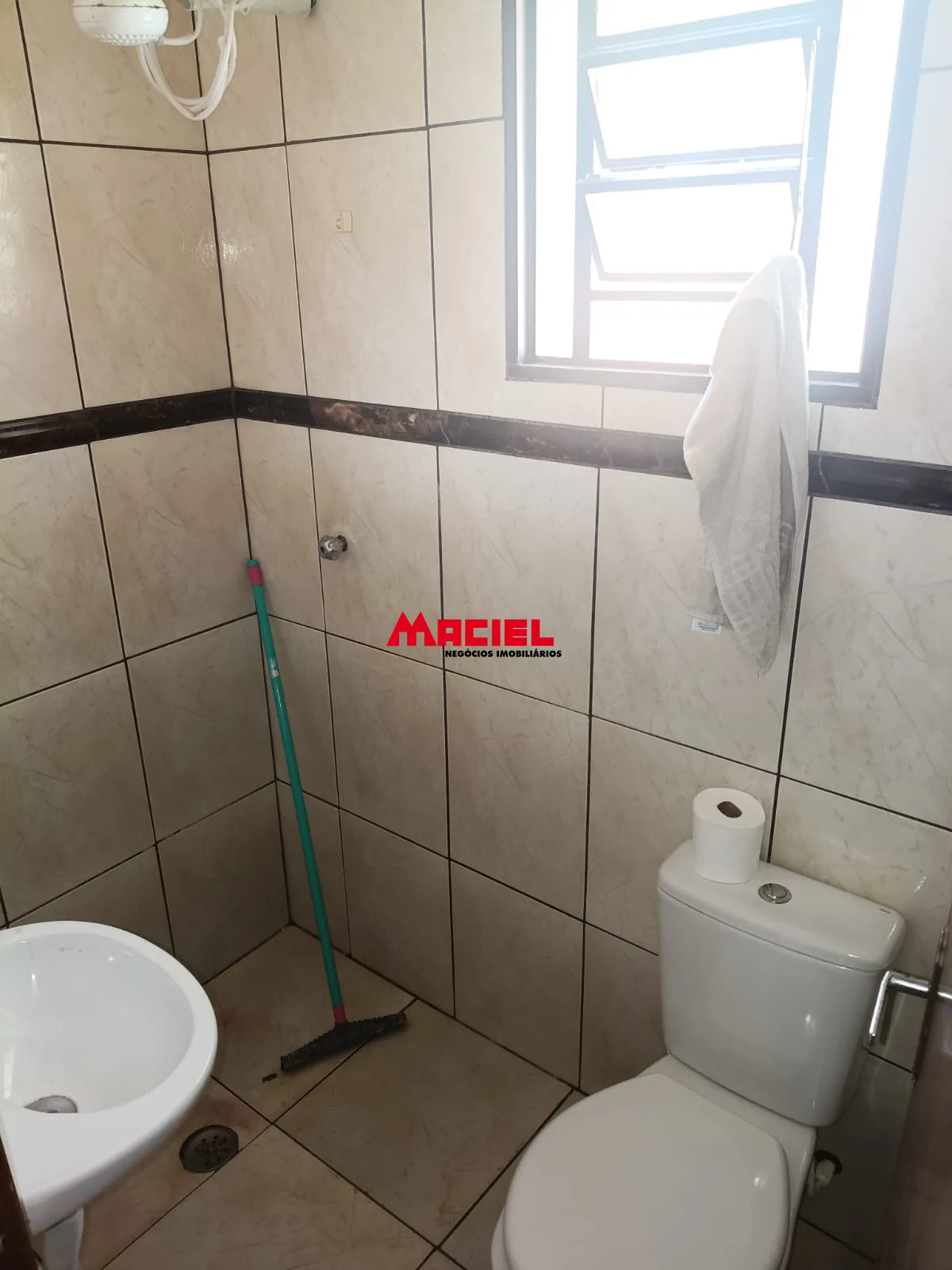 Alugar Casa / Sobrado em S&atilde;o Jos&eacute; dos Campos R$ 3.350,00 - Foto 16