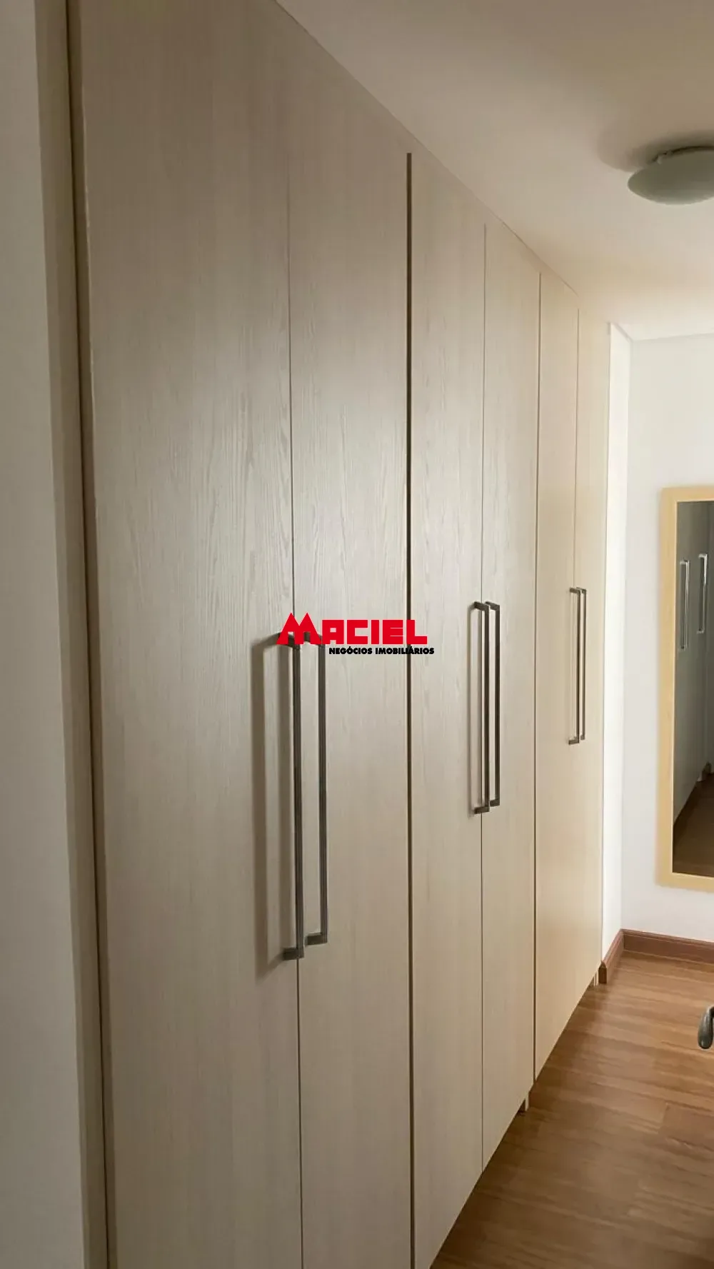 Alugar Apartamento / Padr&atilde;o em S&atilde;o Jos&eacute; dos Campos R$ 4.500,00 - Foto 10