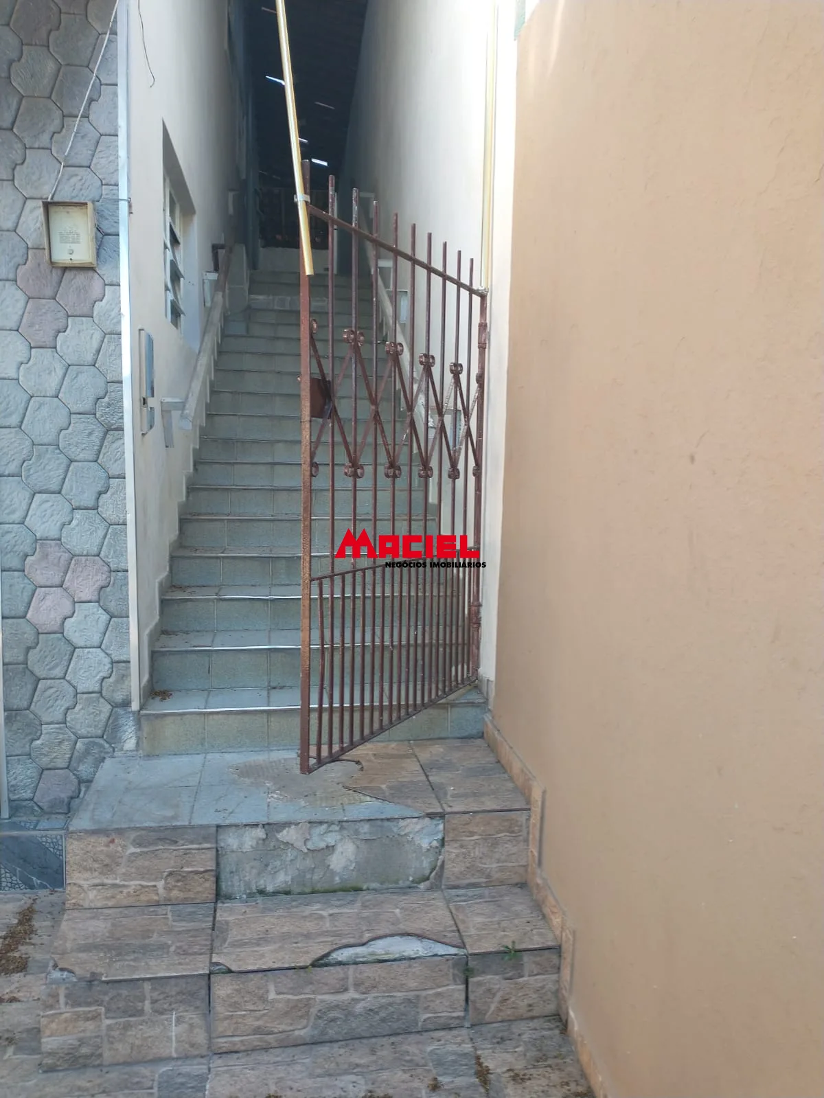 Alugar Casa / Sobrado em S&atilde;o Jos&eacute; dos Campos R$ 2.600,00 - Foto 2