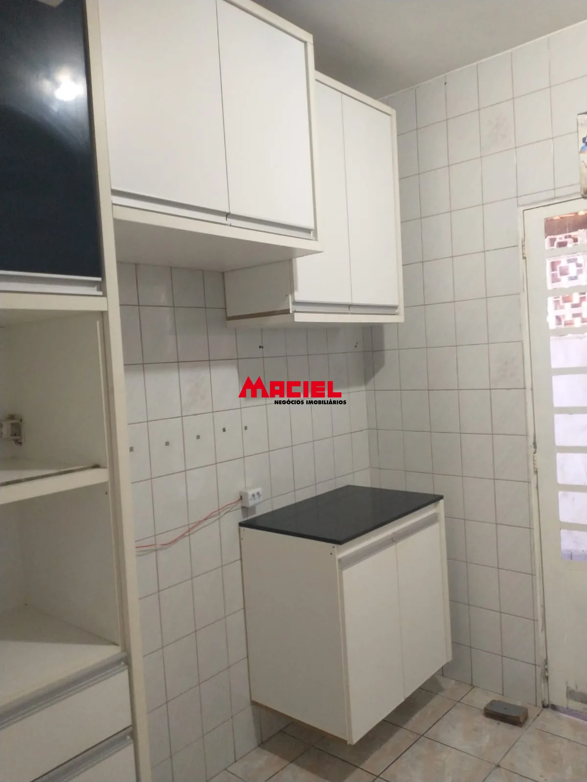 Alugar Casa / Sobrado em S&atilde;o Jos&eacute; dos Campos R$ 2.600,00 - Foto 14