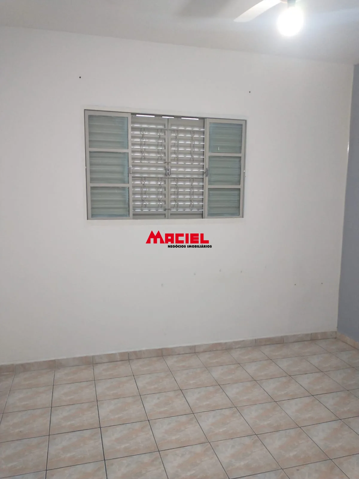 Alugar Casa / Sobrado em S&atilde;o Jos&eacute; dos Campos R$ 2.600,00 - Foto 27