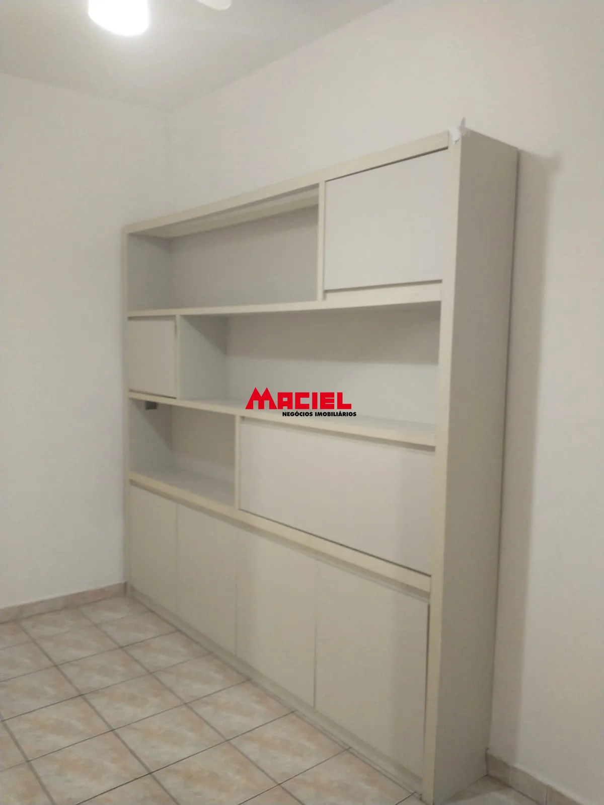 Alugar Casa / Sobrado em S&atilde;o Jos&eacute; dos Campos R$ 2.600,00 - Foto 35