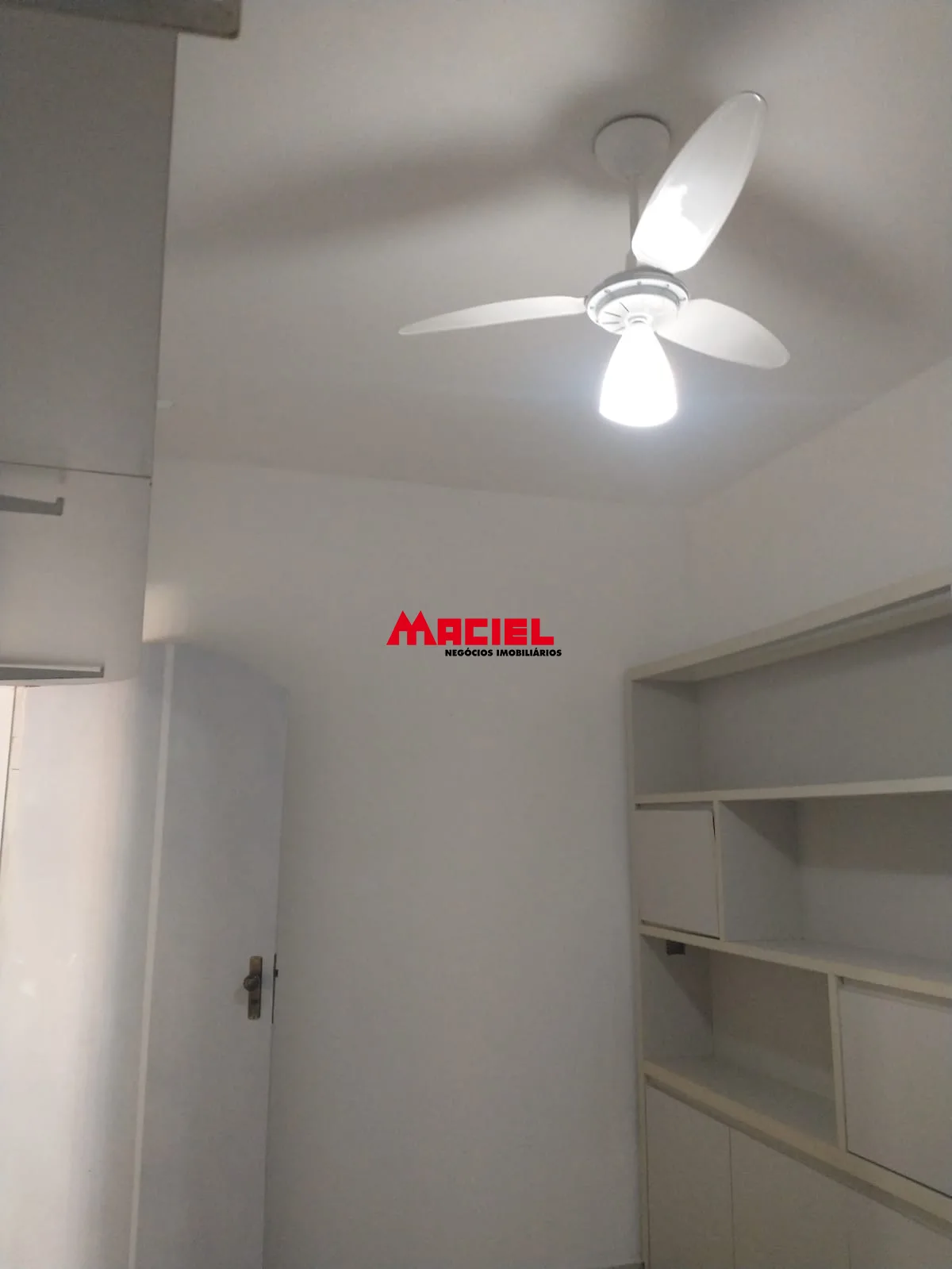 Alugar Casa / Sobrado em S&atilde;o Jos&eacute; dos Campos R$ 2.600,00 - Foto 37