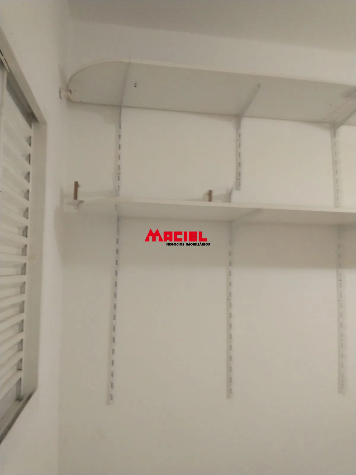 Alugar Casa / Sobrado em S&atilde;o Jos&eacute; dos Campos R$ 2.600,00 - Foto 39