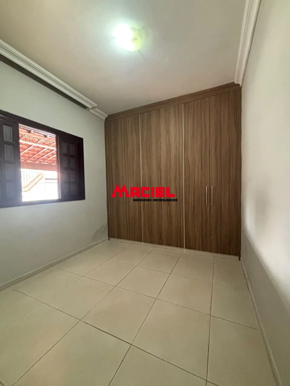 Alugar Casa / Padr&atilde;o em S&atilde;o Jos&eacute; dos Campos R$ 3.000,00 - Foto 5