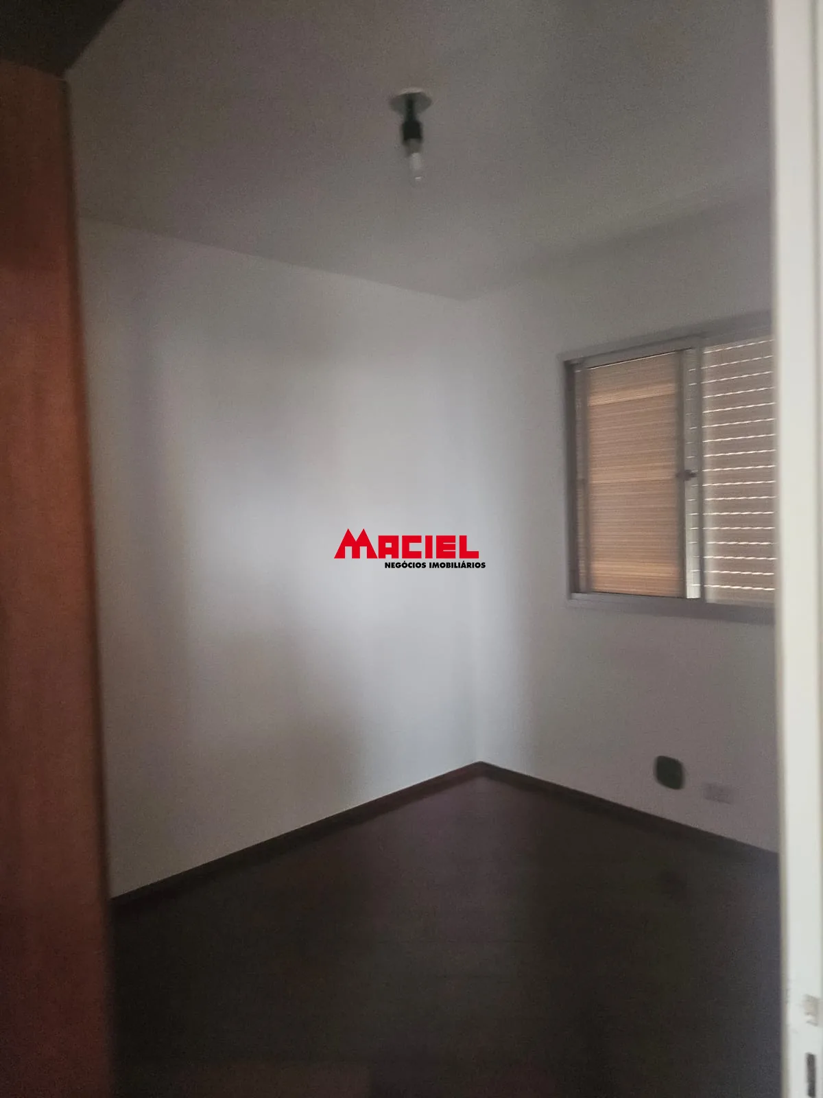 Alugar Apartamento / Padr&atilde;o em S&atilde;o Jos&eacute; dos Campos R$ 2.500,00 - Foto 7