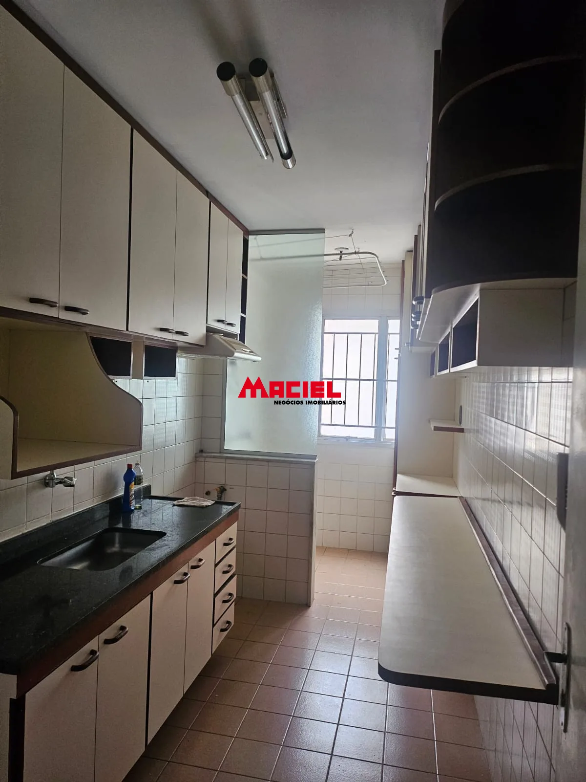 Alugar Apartamento / Padr&atilde;o em S&atilde;o Jos&eacute; dos Campos R$ 2.500,00 - Foto 16