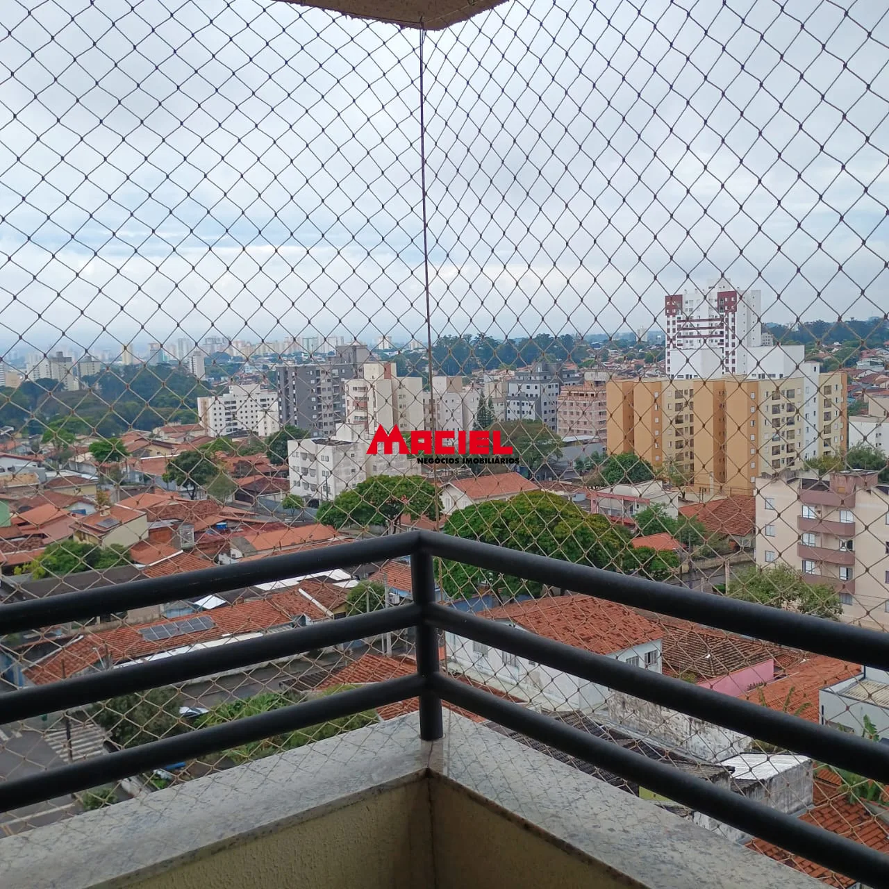 Alugar Apartamento / Padr&atilde;o em S&atilde;o Jos&eacute; dos Campos R$ 2.800,00 - Foto 3