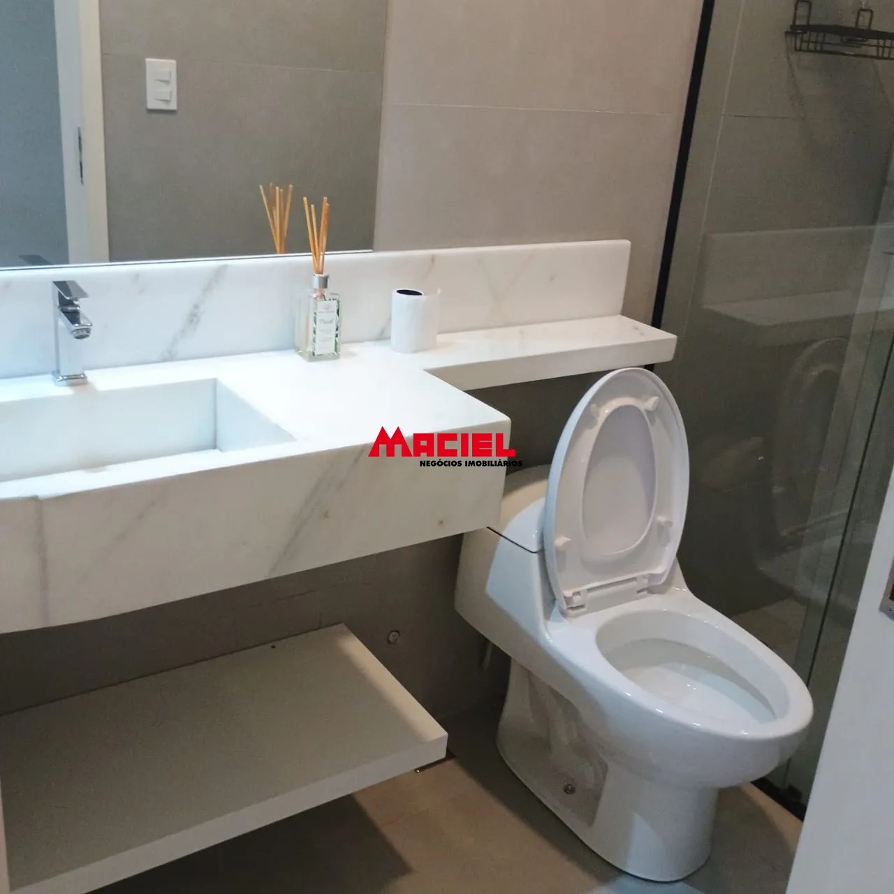Alugar Apartamento / Padr&atilde;o em S&atilde;o Jos&eacute; dos Campos R$ 2.800,00 - Foto 6