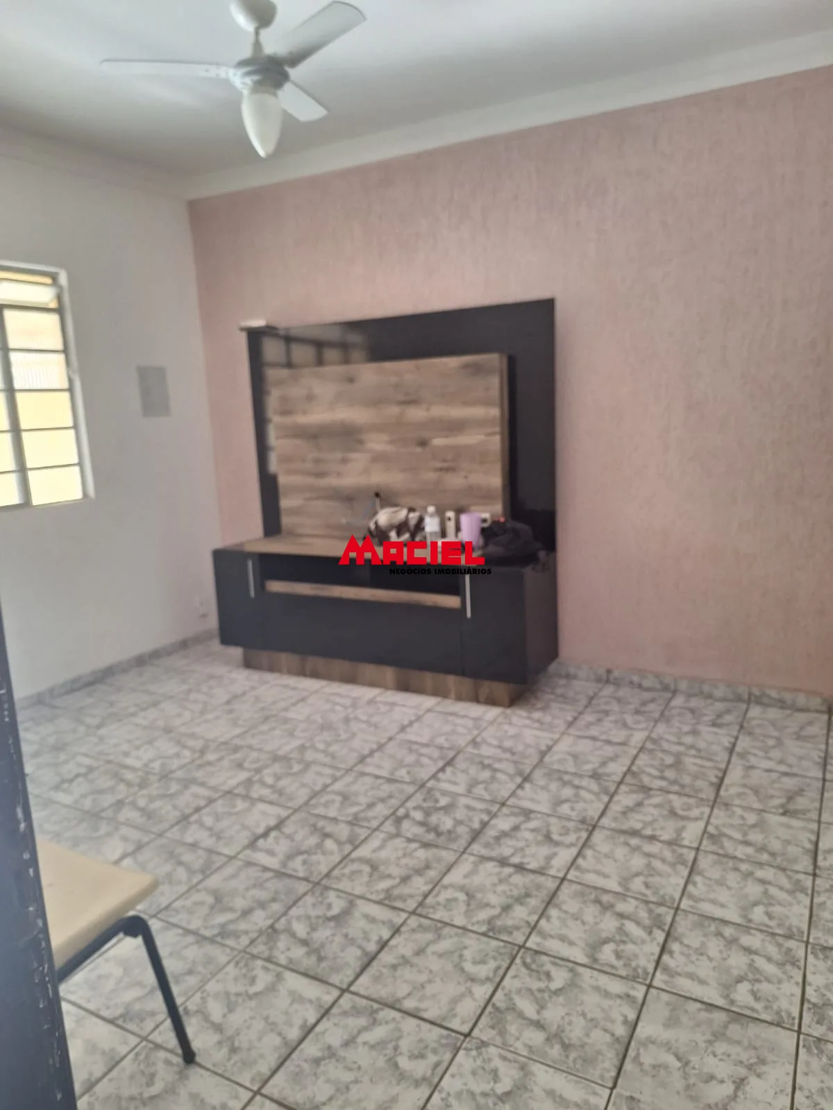 Alugar Casa / Padr&atilde;o em S&atilde;o Jos&eacute; dos Campos R$ 2.350,00 - Foto 2