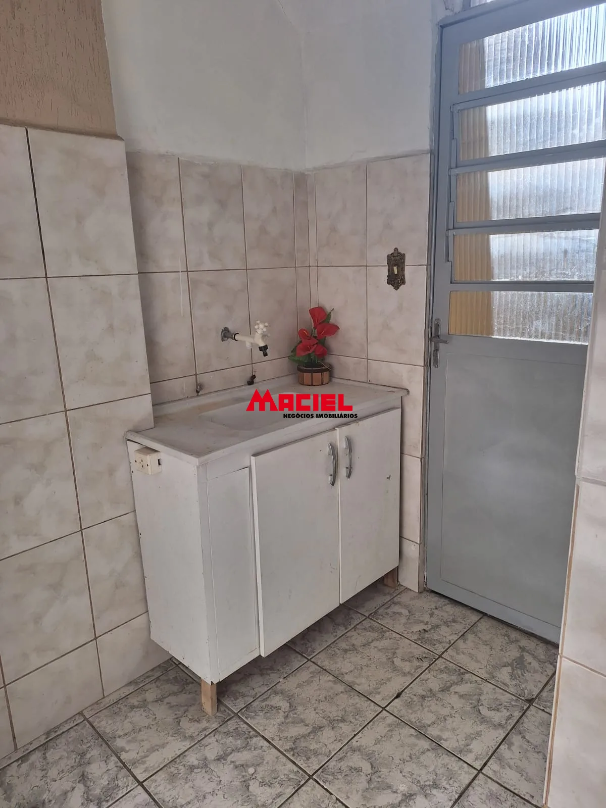 Alugar Casa / Padr&atilde;o em S&atilde;o Jos&eacute; dos Campos R$ 2.350,00 - Foto 12