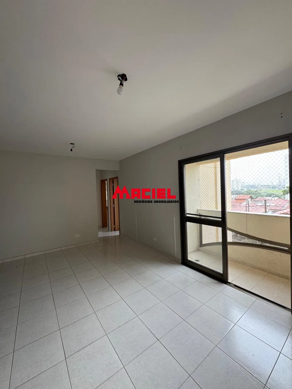 Alugar Apartamento / Padr&atilde;o em S&atilde;o Jos&eacute; dos Campos R$ 3.000,00 - Foto 2
