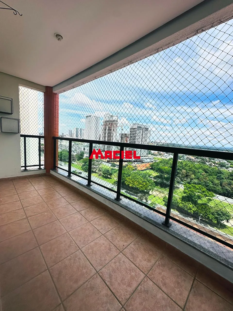 Alugar Apartamento / Padr&atilde;o em S&atilde;o Jos&eacute; dos Campos R$ 4.300,00 - Foto 1