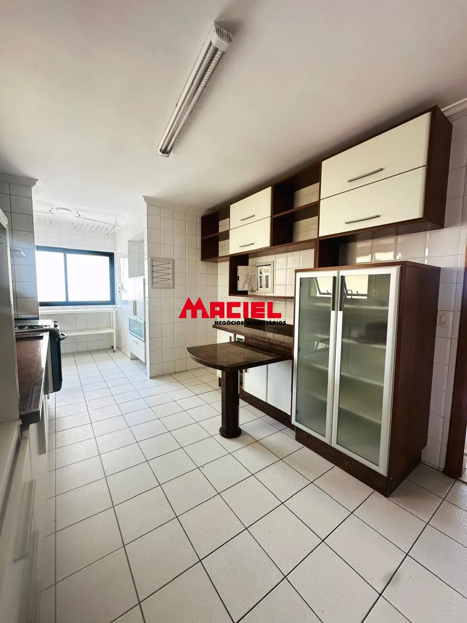 Alugar Apartamento / Padr&atilde;o em S&atilde;o Jos&eacute; dos Campos R$ 4.300,00 - Foto 13