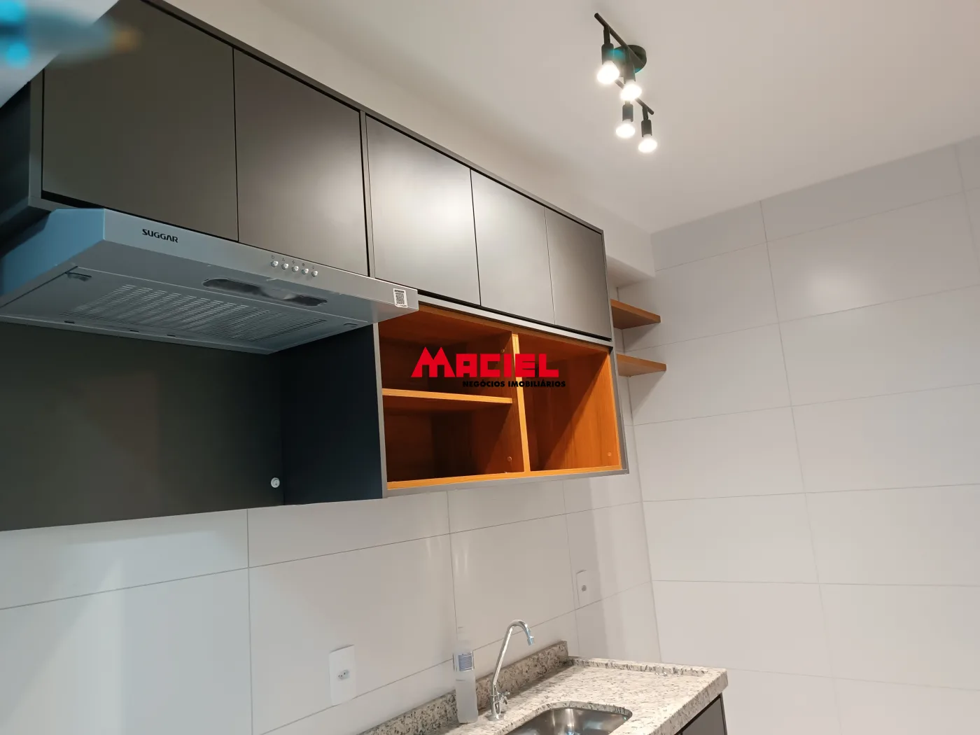 Alugar Apartamento / Padr&atilde;o em S&atilde;o Jos&eacute; dos Campos R$ 3.000,00 - Foto 2