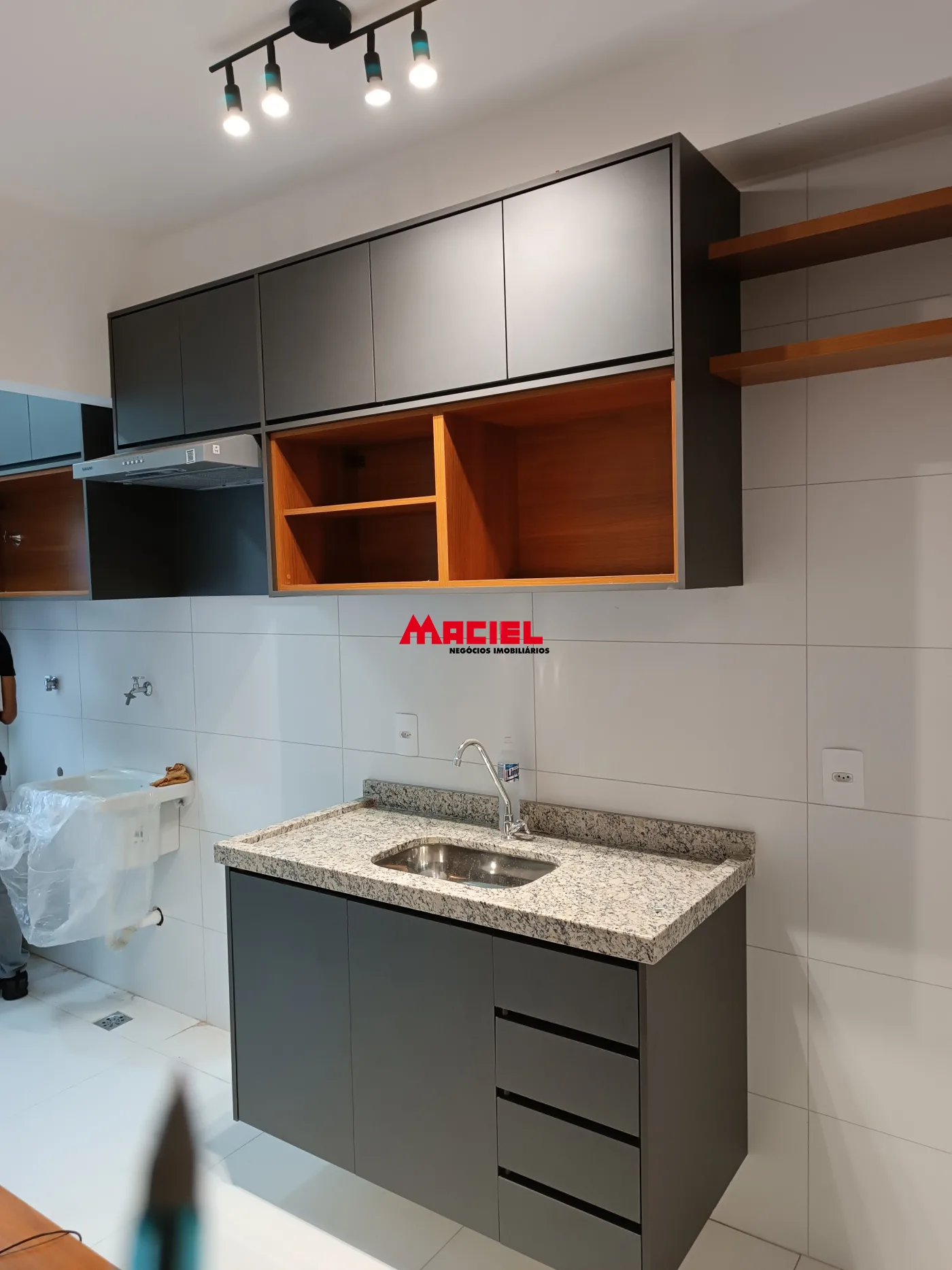 Alugar Apartamento / Padr&atilde;o em S&atilde;o Jos&eacute; dos Campos R$ 3.000,00 - Foto 9