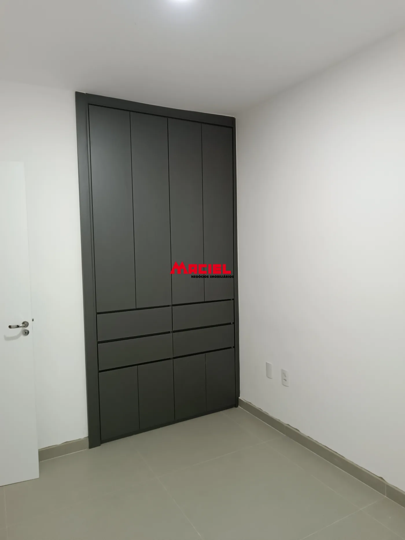 Alugar Apartamento / Padr&atilde;o em S&atilde;o Jos&eacute; dos Campos R$ 3.000,00 - Foto 11