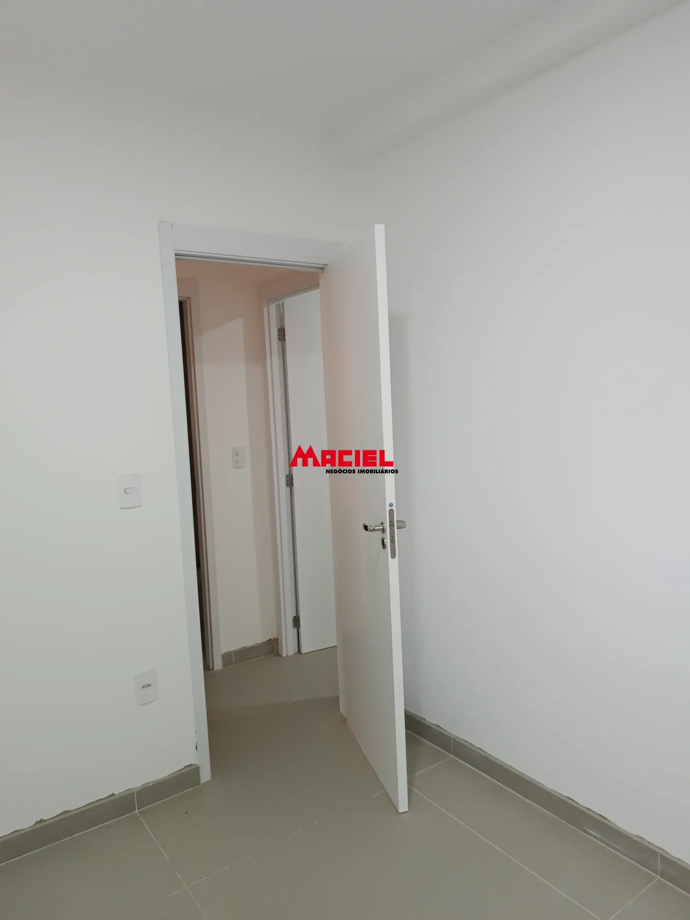 Alugar Apartamento / Padr&atilde;o em S&atilde;o Jos&eacute; dos Campos R$ 3.000,00 - Foto 17