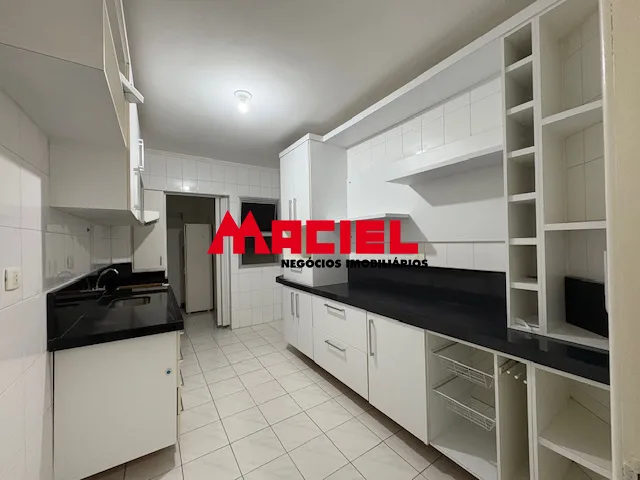 Alugar Apartamento / Padr&atilde;o em S&atilde;o Jos&eacute; dos Campos R$ 2.500,00 - Foto 1