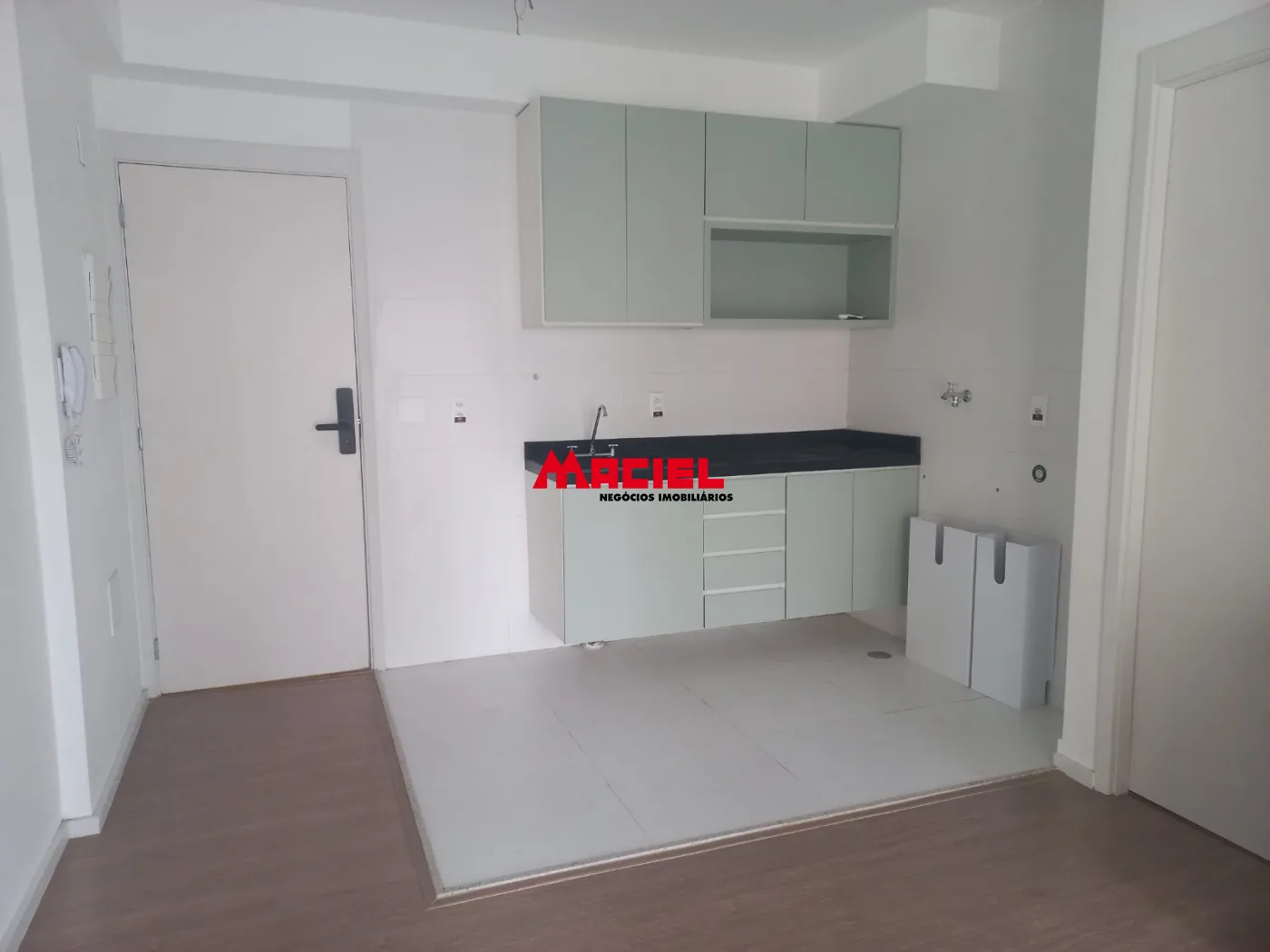 Alugar Apartamento / Padr&atilde;o em S&atilde;o Jos&eacute; dos Campos R$ 3.400,00 - Foto 3