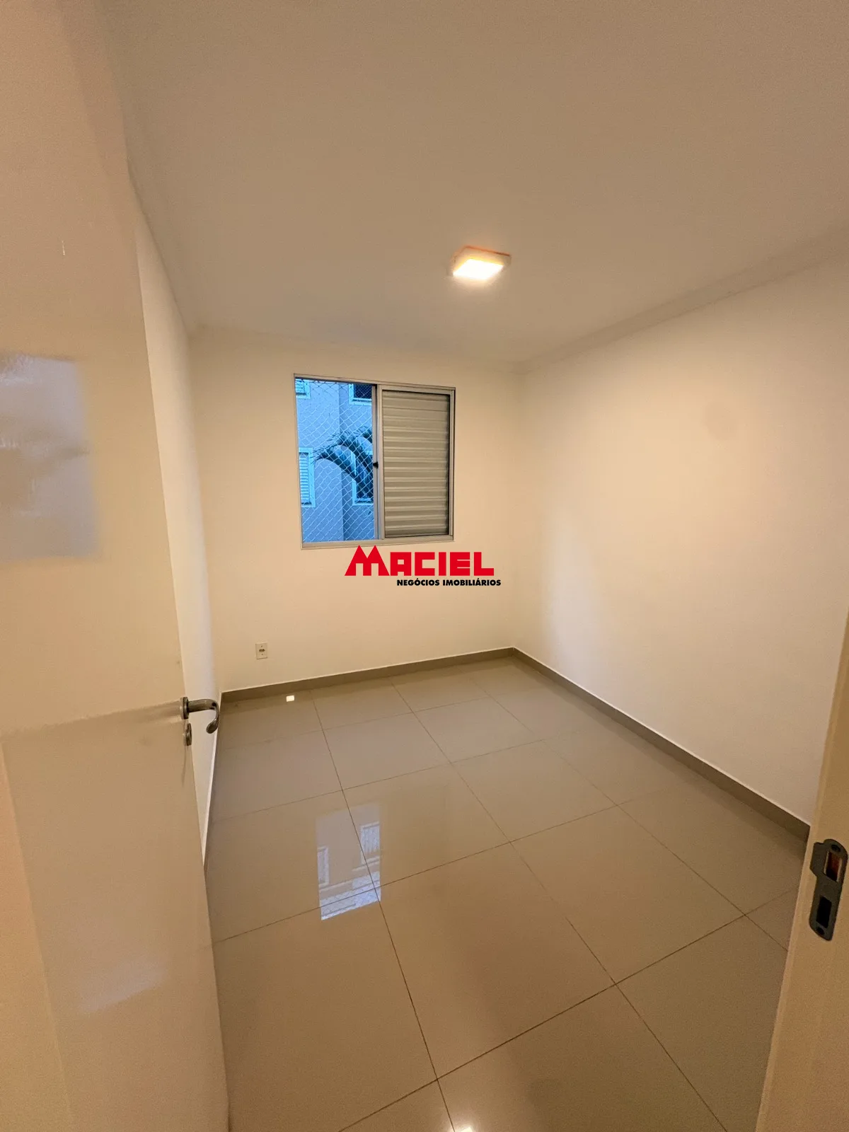 Alugar Apartamento / Padr&atilde;o em S&atilde;o Jos&eacute; dos Campos R$ 1.400,00 - Foto 7