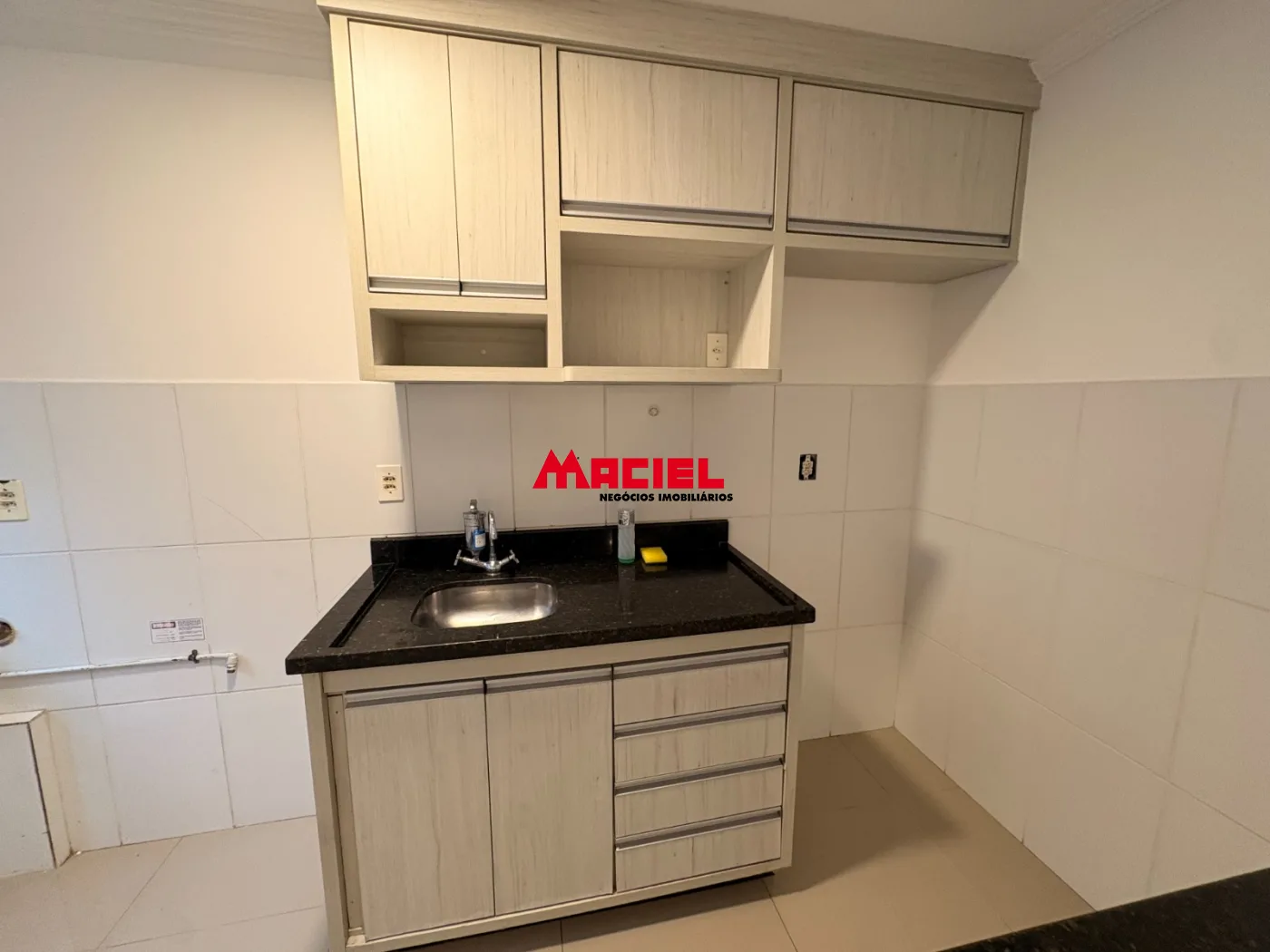 Alugar Apartamento / Padr&atilde;o em S&atilde;o Jos&eacute; dos Campos R$ 1.400,00 - Foto 9