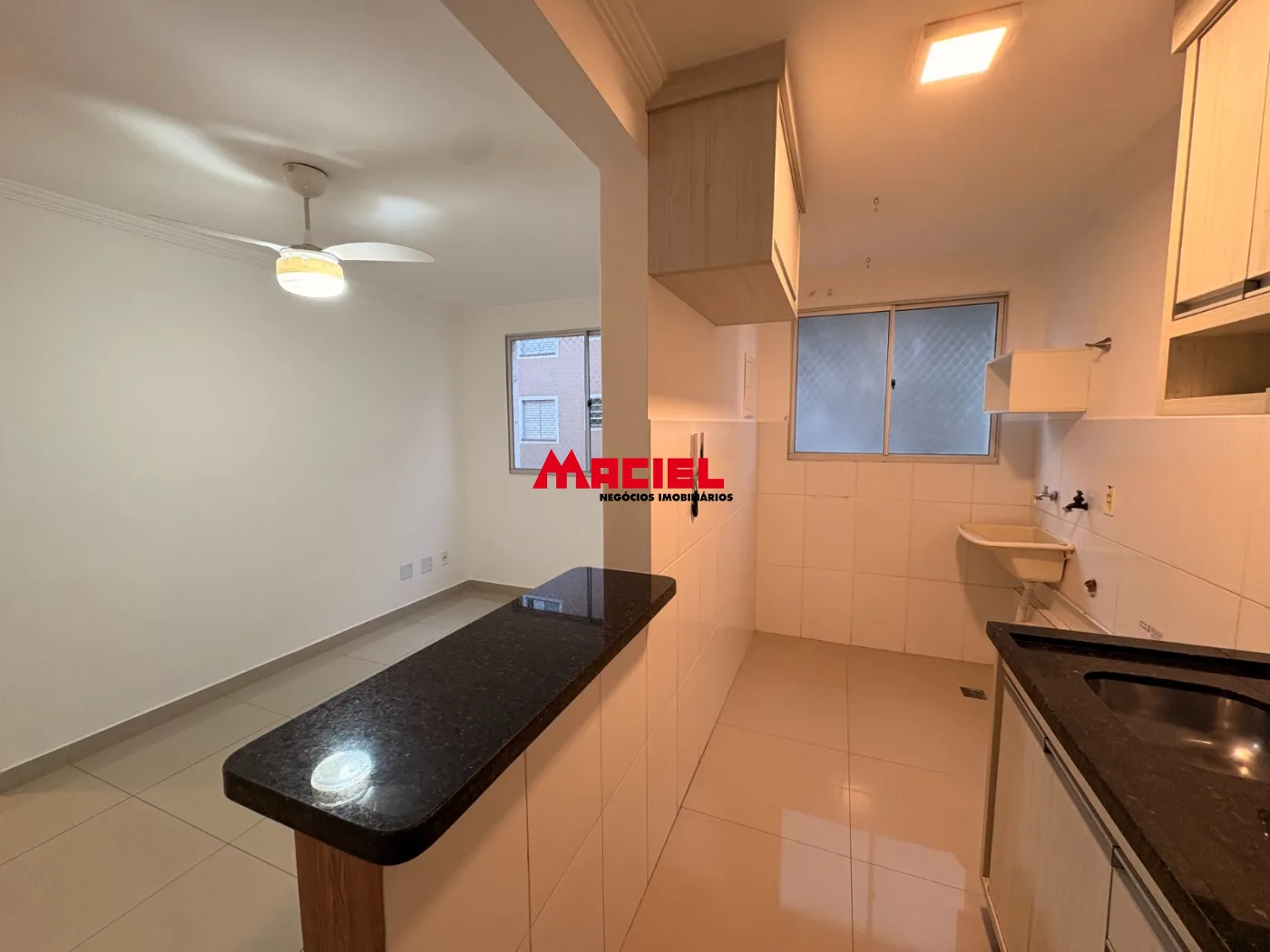 Alugar Apartamento / Padr&atilde;o em S&atilde;o Jos&eacute; dos Campos R$ 1.400,00 - Foto 12
