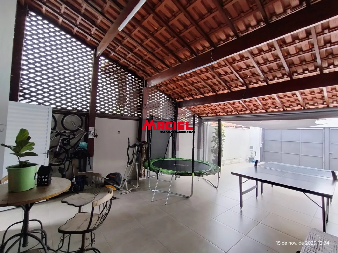 Comprar Casa / Padr&atilde;o em S&atilde;o Jos&eacute; dos Campos R$ 1.500.000,00 - Foto 2