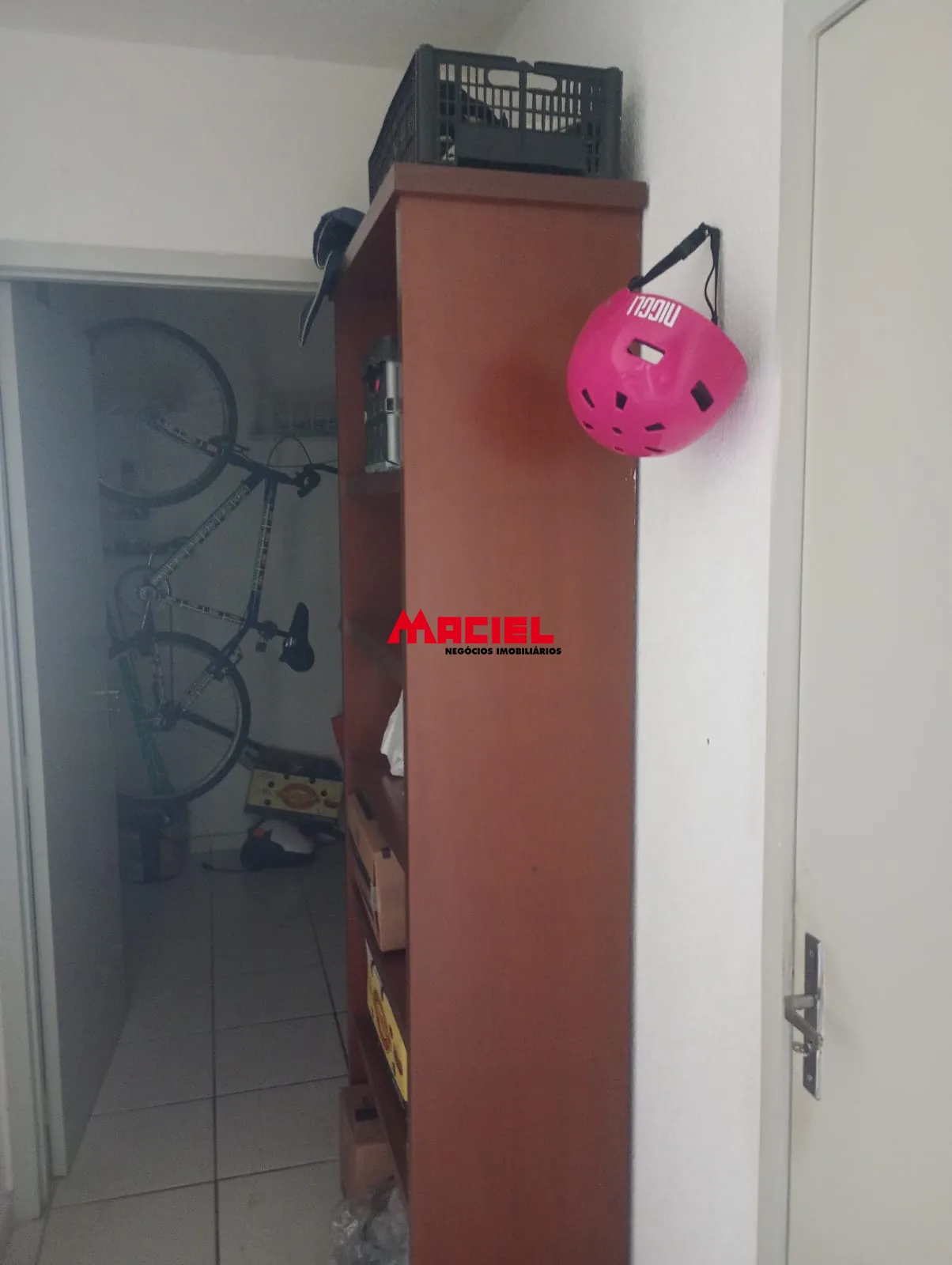Alugar Apartamento / Padr&atilde;o em S&atilde;o Jos&eacute; dos Campos R$ 1.500,00 - Foto 2