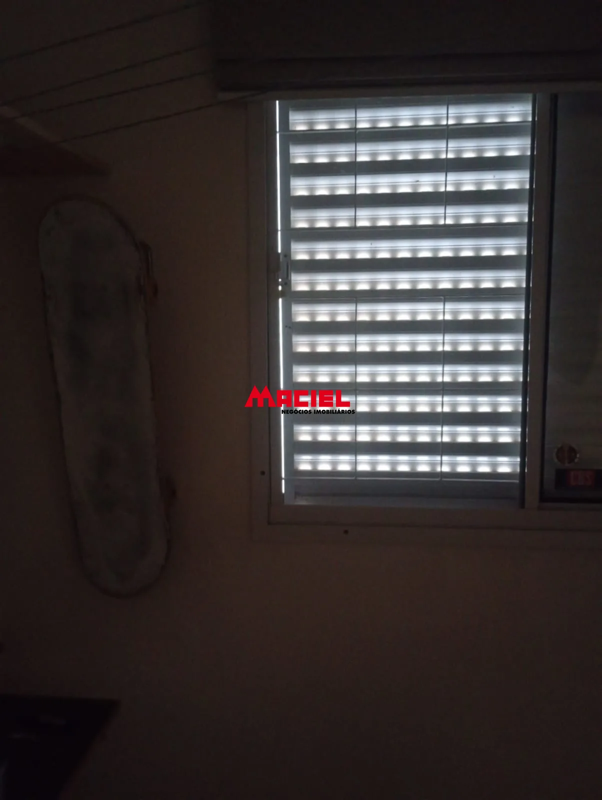 Alugar Apartamento / Padr&atilde;o em S&atilde;o Jos&eacute; dos Campos R$ 1.500,00 - Foto 3