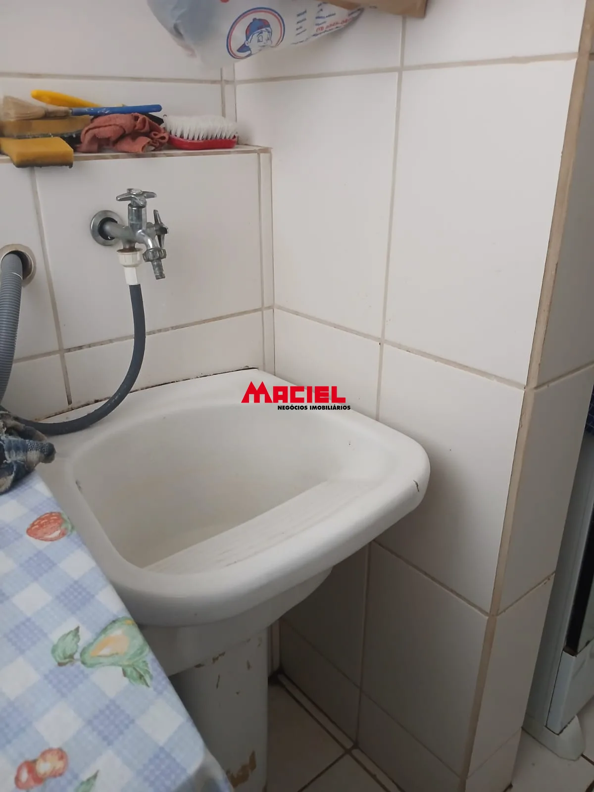 Alugar Apartamento / Padr&atilde;o em S&atilde;o Jos&eacute; dos Campos R$ 1.500,00 - Foto 9