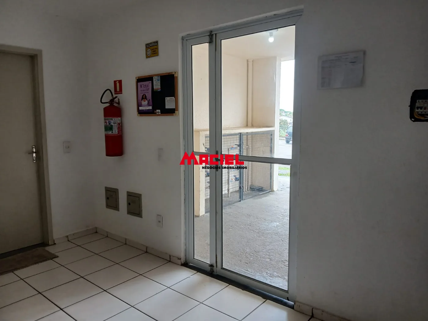 Alugar Apartamento / Padr&atilde;o em S&atilde;o Jos&eacute; dos Campos R$ 1.500,00 - Foto 14