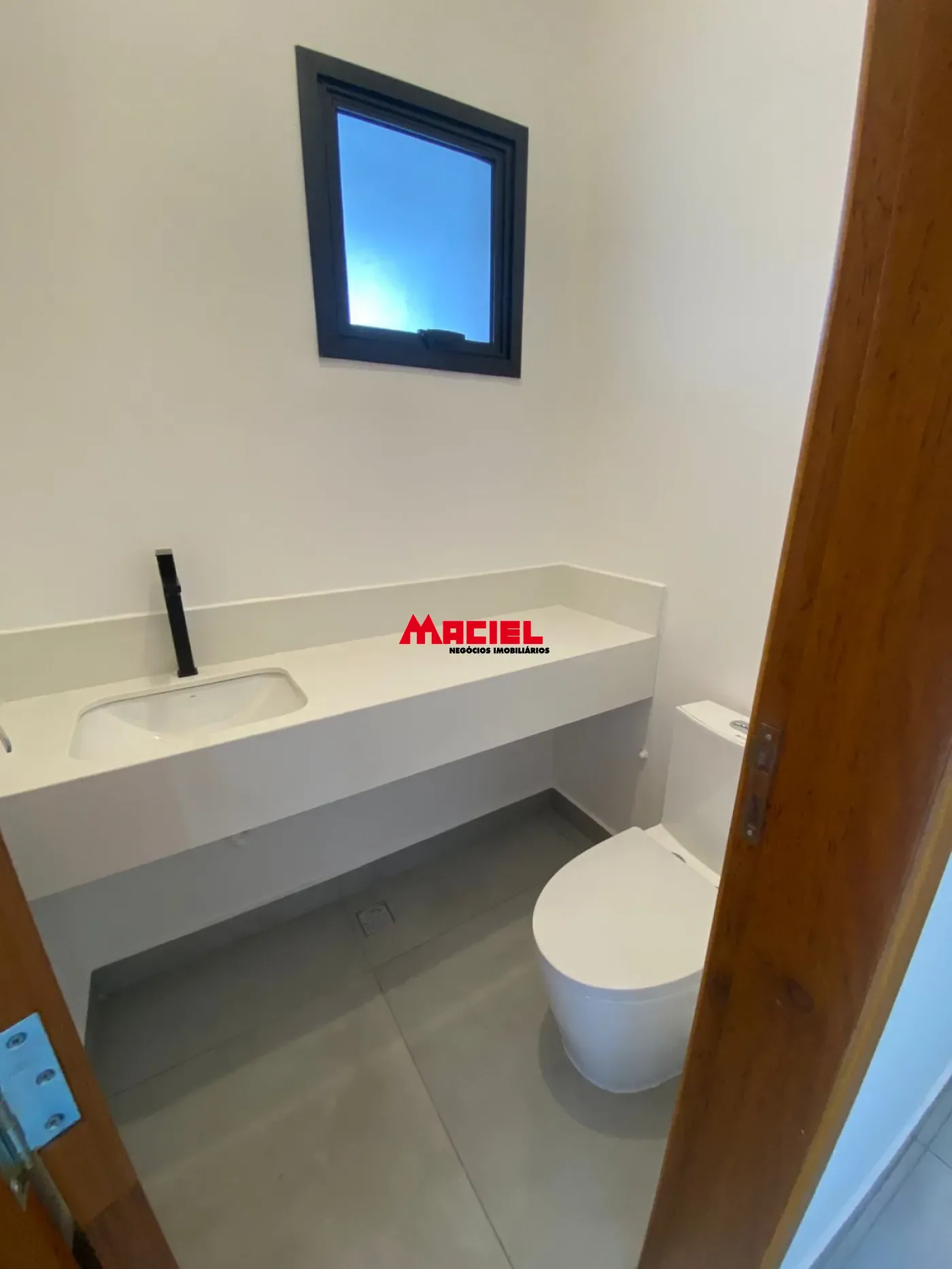 Comprar Casa / Padr&atilde;o em S&atilde;o Jos&eacute; dos Campos R$ 800.000,00 - Foto 4