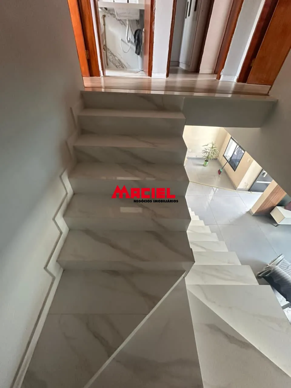 Comprar Casa / Sobrado em S&atilde;o Jos&eacute; dos Campos R$ 800.000,00 - Foto 3