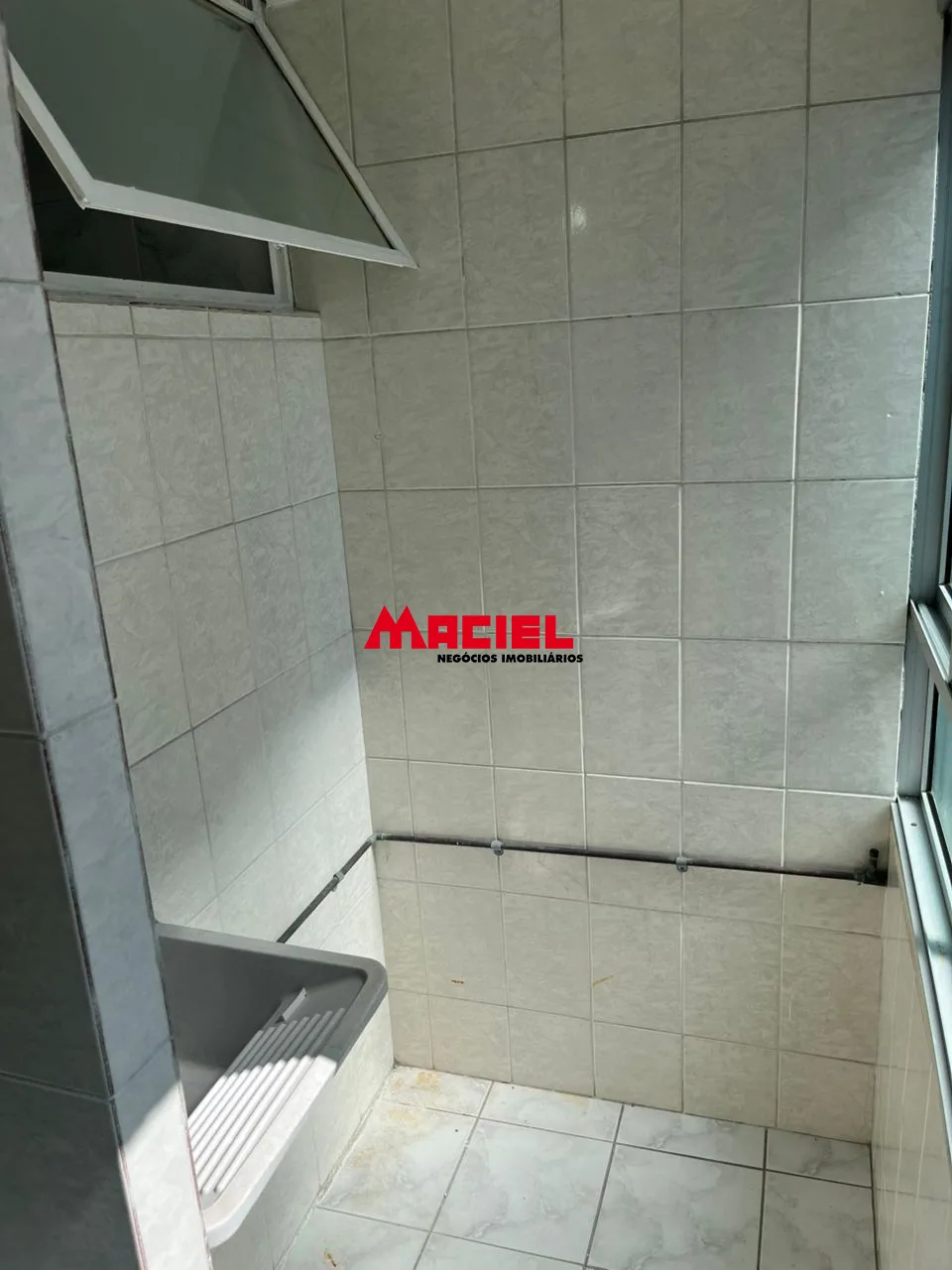 Alugar Apartamento / Padr&atilde;o em S&atilde;o Jos&eacute; dos Campos R$ 1.750,00 - Foto 4