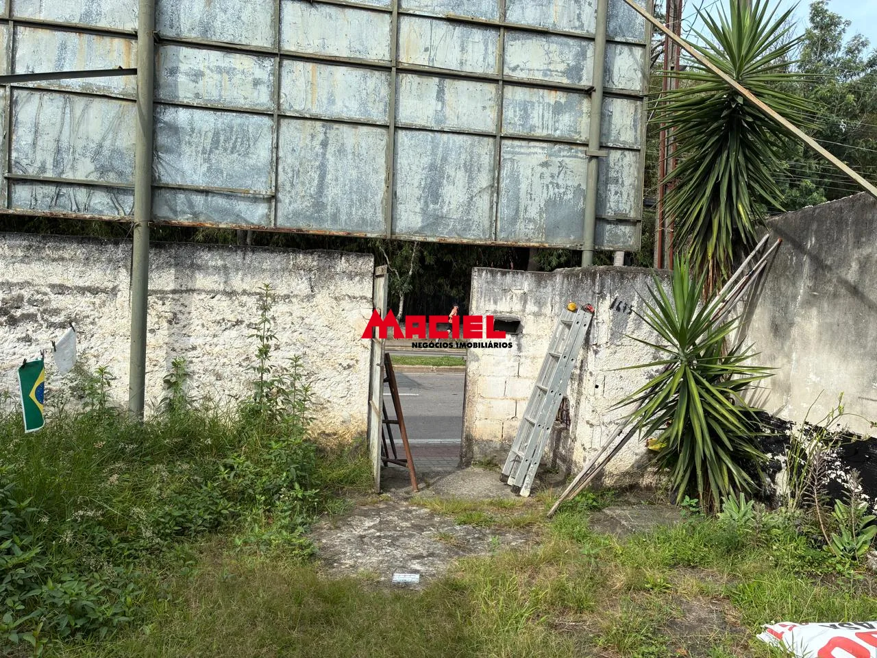 Comprar Comercial / Terreno em S&atilde;o Jos&eacute; dos Campos R$ 750.000,00 - Foto 1