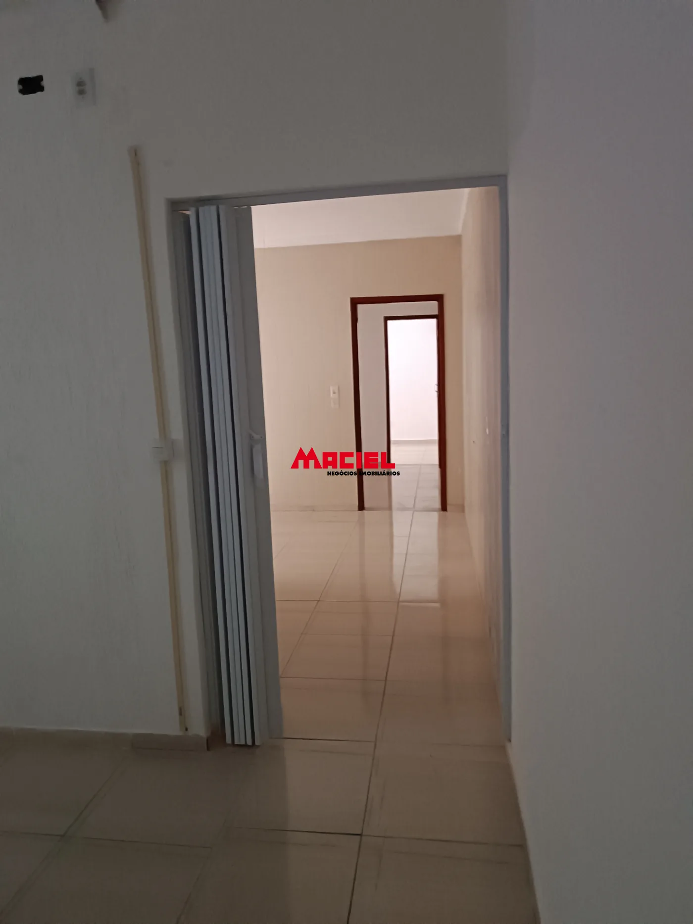 Alugar Casa / Padr&atilde;o em S&atilde;o Jos&eacute; dos Campos R$ 3.100,00 - Foto 3