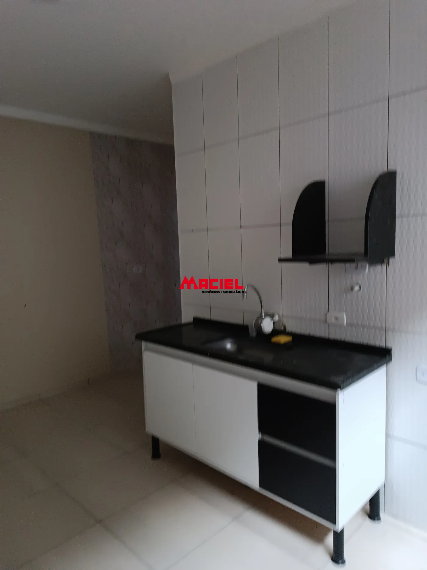 Alugar Casa / Padr&atilde;o em S&atilde;o Jos&eacute; dos Campos R$ 3.100,00 - Foto 16